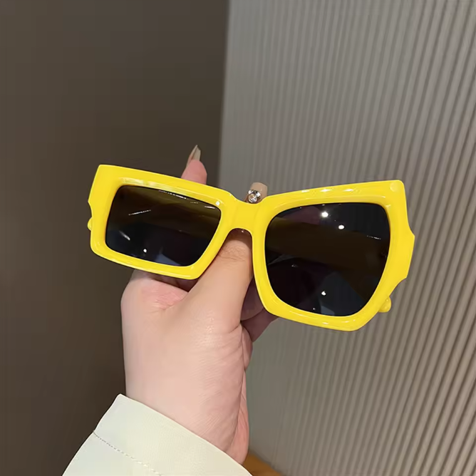 Occhiali da sole Asimmetrici